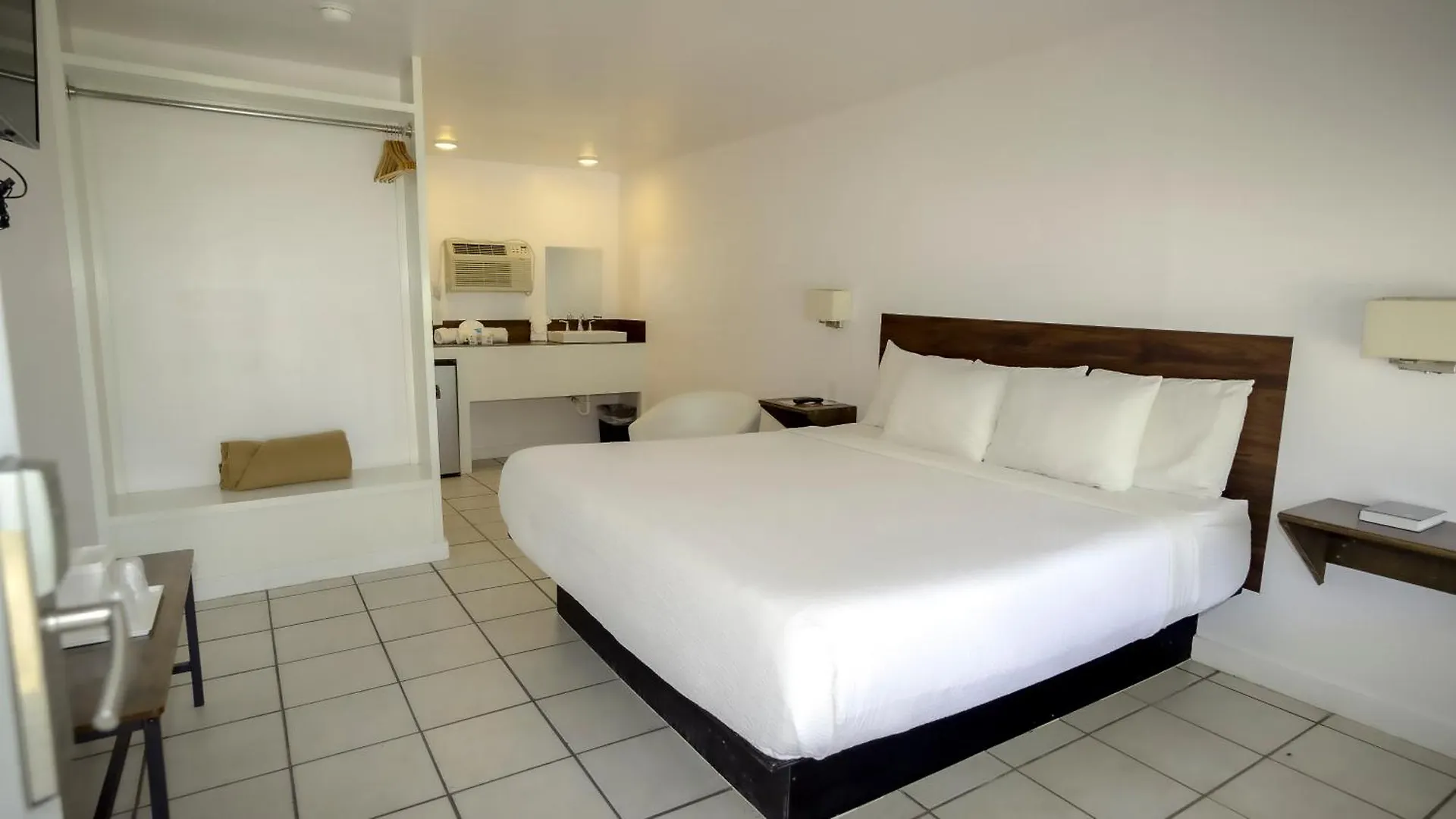 Banana Peel Lodge Panama City Beach United States