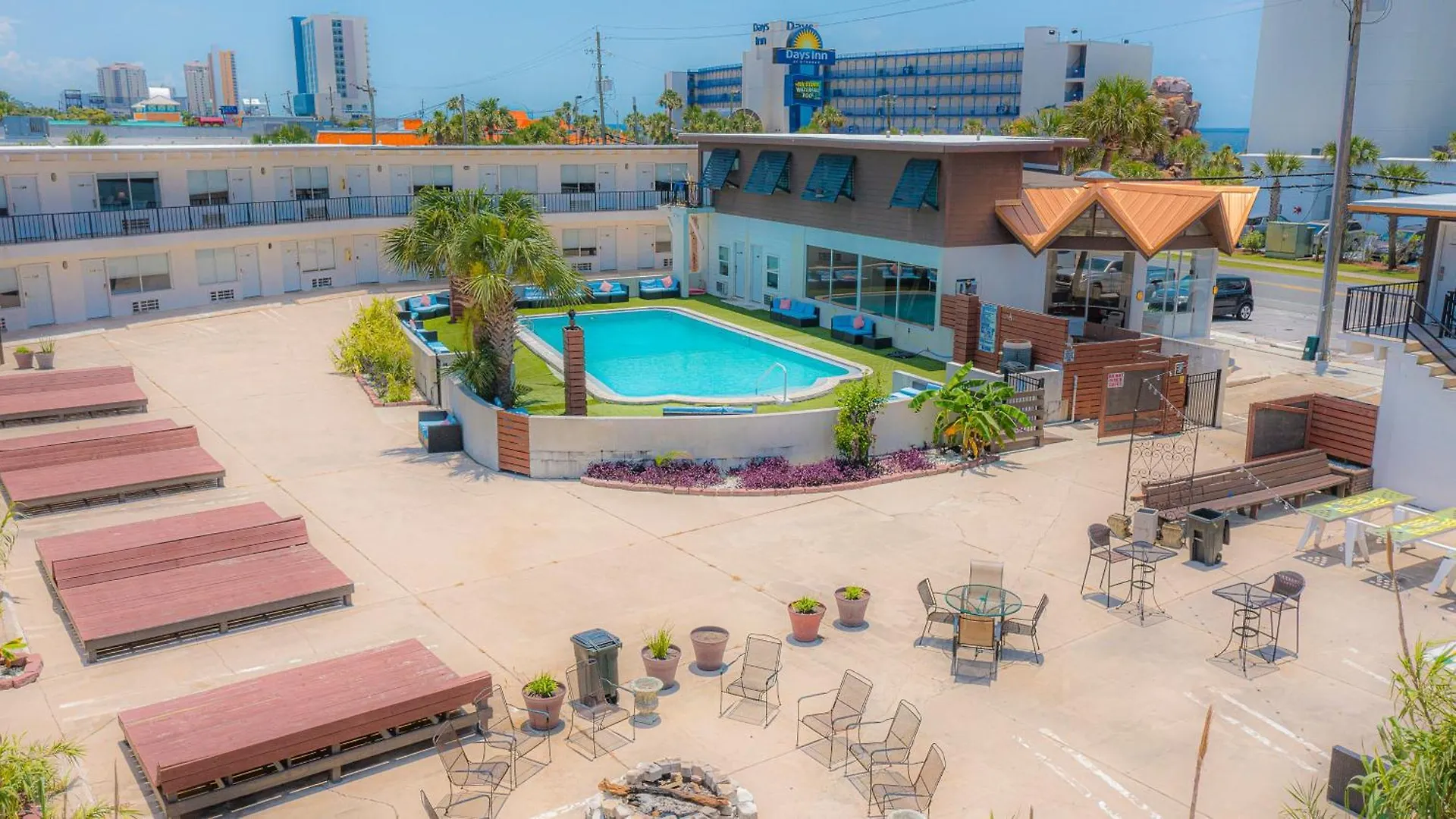 Banana Peel Lodge Panama City Beach